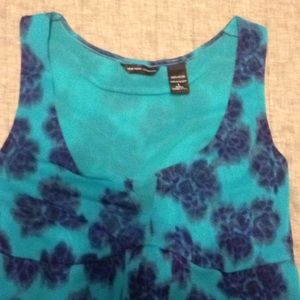 New York and company tank